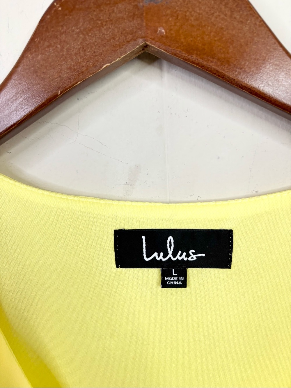 Lulus short-sleeve V-neck mini dress yellow size L new bright vibrant spring - Picture 3 of 4